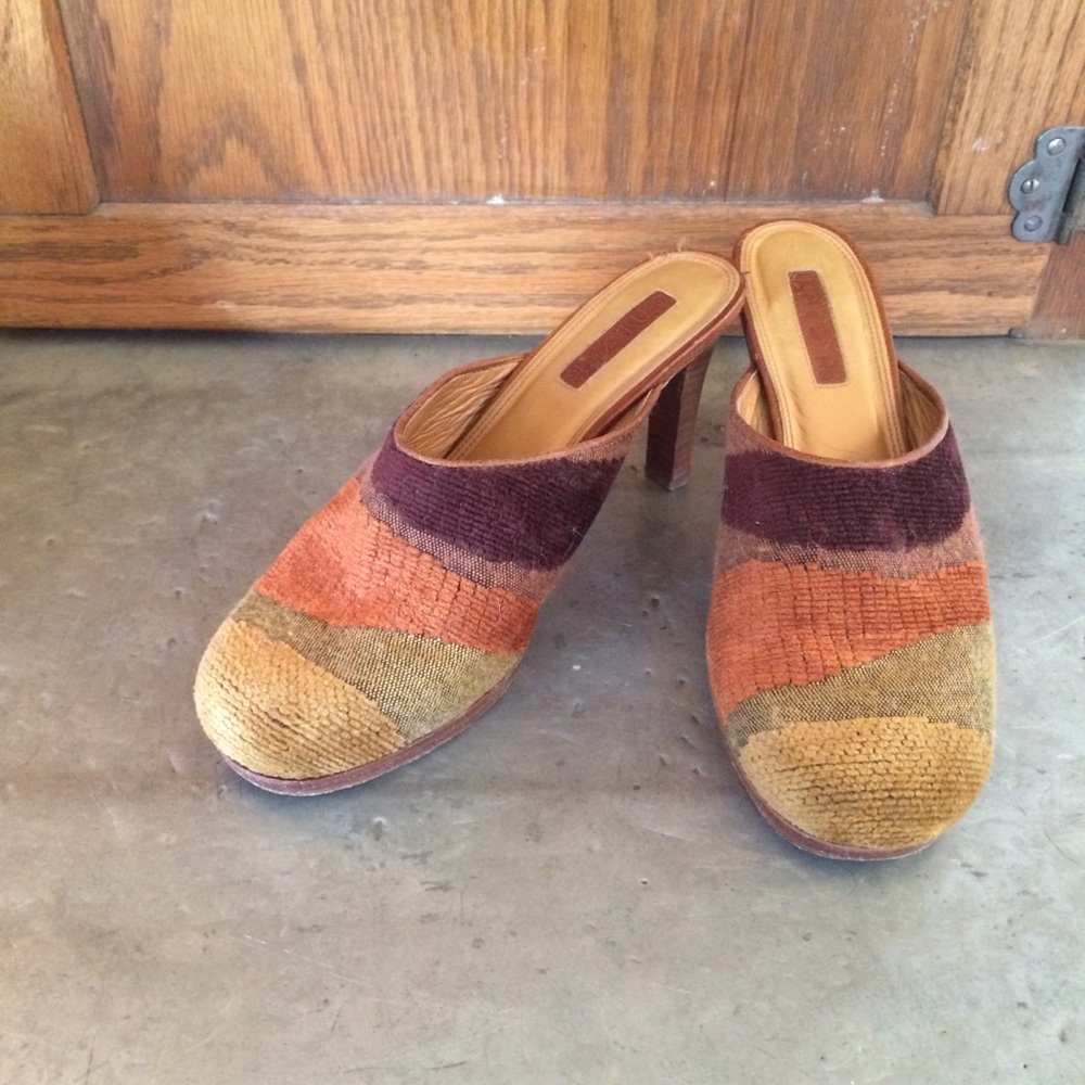 ✨VTG Autumn Heels by Unisa